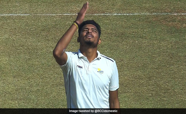 KKR ने 20 लाख में खरीदा इस गेंदबाज को, अब विजय हजारे ट्रॉफी में गेंदबाजी से मचाया हड़कंप, हैट्रिक लेकर रचा इतिहास