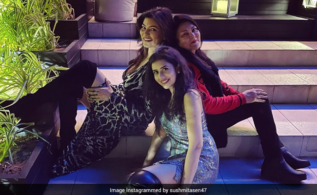 "We Got Each Other's Back": Sushmita Sen's Note To Mom Subhra And Sister-In-Law Charu Asopa