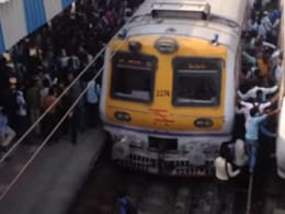 35 हजार बेटिकट यात्रियों से रेलवे ने वसूला 4.41 करोड़ का जुर्माना, आगे भी जारी रहेगी कार्रवाई 35 हजार बेटिकट यात्रियों से रेलवे ने वसूला 4.41 करोड़ का जुर्माना, आगे भी जारी रहेगी कार्रवाई