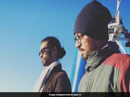 Irrfan Khan के बेटे बाबिल ने शेयर किया पिता पर बना Pawri Ho Rahi Hai मीम, बोले- हंसते- हंसते... Irrfan Khan के बेटे बाबिल ने शेयर किया पिता पर बना Pawri Ho Rahi Hai मीम, बोले- हंसते- हंसते...