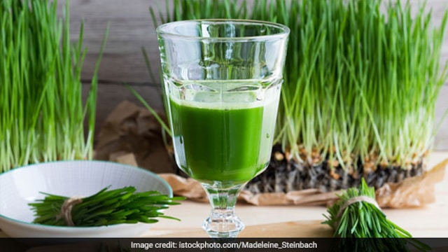 Barley grass juice contains essential vitamins and minerals, such as vit C, iron, and antioxidants