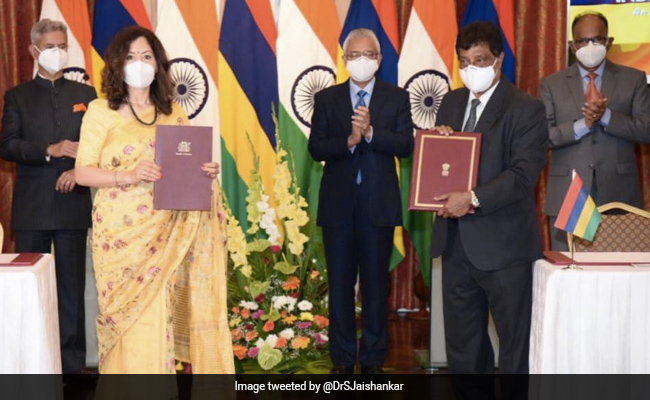 India Offers $100 Million Line Of Credit To Mauritius To Procure Defense Assets