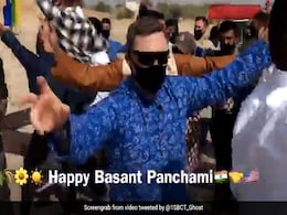 अमेरिकी सैनिकों ने पहना कुर्ता-पाजामा, भारतीयों के साथ ऐसे किया पंजाबी गाने '3 Peg' पर डांस - देखें Video अमेरिकी सैनिकों ने पहना कुर्ता-पाजामा, भारतीयों के साथ ऐसे किया पंजाबी गाने '3 Peg' पर डांस - देखें Video