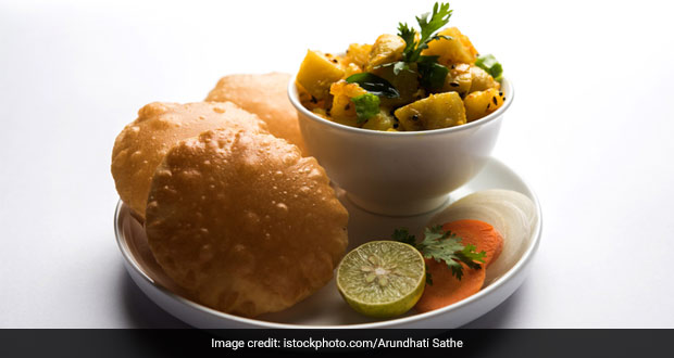 Make Agra's Famous Street Food - Bedai-Kaddu Sabzi - At Home With This Recipe