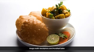 Kid's Lunchbox Recipe: बच्चे के लिए बनाएं टेस्टी सूजी-आलू की पूरी, चट कर जाएंगे पूरा टिफिन
