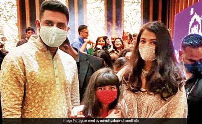 Viral: Aaradhya Bachchan Dancing To <I>Desi Girl</i> At Family Wedding With Abhishek And Aishwarya