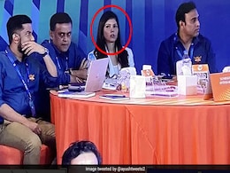 IPL Auction में छाई यह मिस्ट्री गर्ल, तस्वीरों ने मचाया धमाल, लोग बोले- 'नेशनल Crush घोषित किया जाए...' IPL Auction में छाई यह मिस्ट्री गर्ल, तस्वीरों ने मचाया धमाल, लोग बोले- 'नेशनल Crush घोषित किया जाए...'