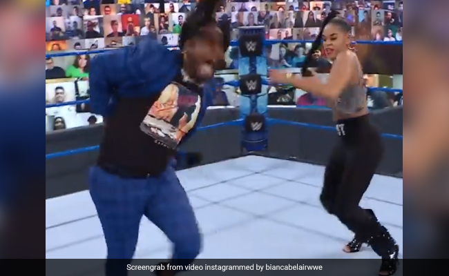 WWE: बियांका ब्लेयर का इस शख्स पर फूटा गुस्सा, चोटी से पीट-पीटकर किया रिंग से बाहर- देखें Video