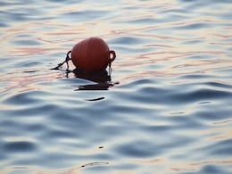 Man Survives By "Clinging To Sea Rubbish" For 14 Hours In Pacific Ocean Man Survives By "Clinging To Sea Rubbish" For 14 Hours In Pacific Ocean