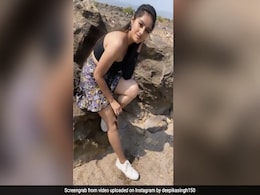 दीपिका सिंह ने चट्टान पर खड़े होकर बॉलीवुड गाने पर किया धमाकेदार डांस, फैन्स बोले- ब्यूटीफुल दीपिका सिंह ने चट्टान पर खड़े होकर बॉलीवुड गाने पर किया धमाकेदार डांस, फैन्स बोले- ब्यूटीफुल