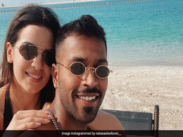 Natasa Stankovic और हार्दिक पंड्या ने समुद्र किनारे चिल करते आए नजर, देखें Photos Natasa Stankovic और हार्दिक पंड्या ने समुद्र किनारे चिल करते आए नजर, देखें Photos