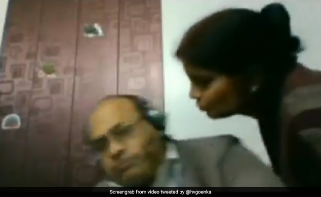 Viral Video: Woman Tries To Kiss Husband During Zoom Call, His Reaction Divides Viewers