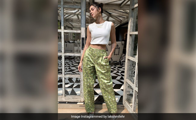 Ananya Panday Spins Her Fashion Magic With Quirky Avocado Pants