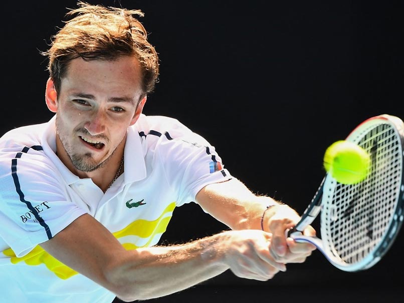 australian open daniil medvedev extends win streak  coach walk