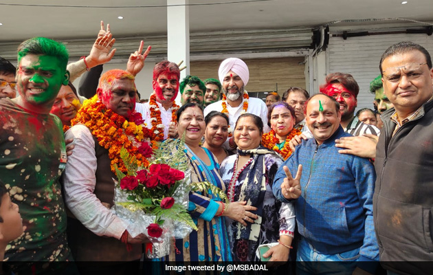 पंजाब के निकाय चुनावों में कांग्रेस की 'बल्‍ले-बल्‍ले', मनप्रीत बादल ने किया ट्वीट, 'इतिहास रचा गया..'