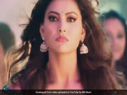 Urvashi Rautela के सॉन्ग 'एक डायमंड का हार लेदे यार' का जबरदस्त धमाल, Video 75 मिलियन के पार Urvashi Rautela के सॉन्ग 'एक डायमंड का हार लेदे यार' का जबरदस्त धमाल, Video 75 मिलियन के पार