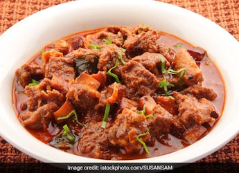Gosht Ka Salan Recipe: This Hyderabadi-Style Mutton Curry Will Leave You Drooling Gosht Ka Salan Recipe: This Hyderabadi-Style Mutton Curry Will Leave You Drooling