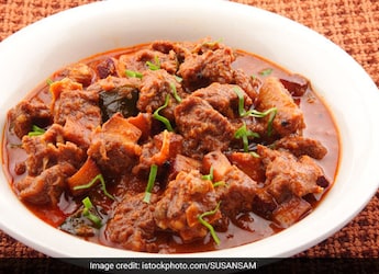 Lahori Mutton Karahi: A Rich And Luscious Mutton Curry From The Streets Of Lahore; Recipe Inside Lahori Mutton Karahi: A Rich And Luscious Mutton Curry From The Streets Of Lahore; Recipe Inside