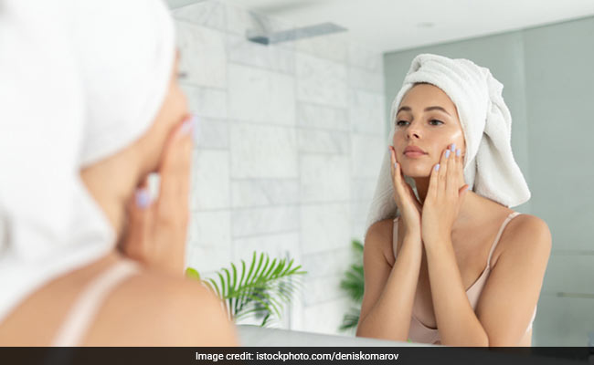 Guide To Alpha Hydroxy Acid: AHA Benefits, Uses And Its Natural Sources