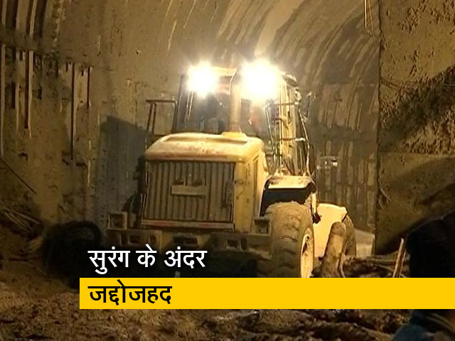 बड़ी खबर: 1.6 किलोमीटर के टनल में फंसे मजदूर