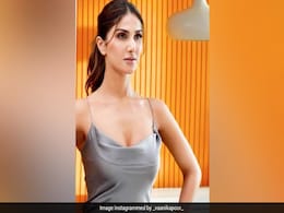 Celebrity Workout Diaries: Vaani Kapoor Sweats It Out In A Circuit Training Gym-Based Workout- Watch Video Celebrity Workout Diaries: Vaani Kapoor Sweats It Out In A Circuit Training Gym-Based Workout- Watch Video