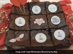 Eggless Red Velvet Cheesecake Brownie