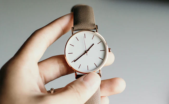 Don’t Waste Anymore Time On Getting These Stylish Wrist Watches For Women