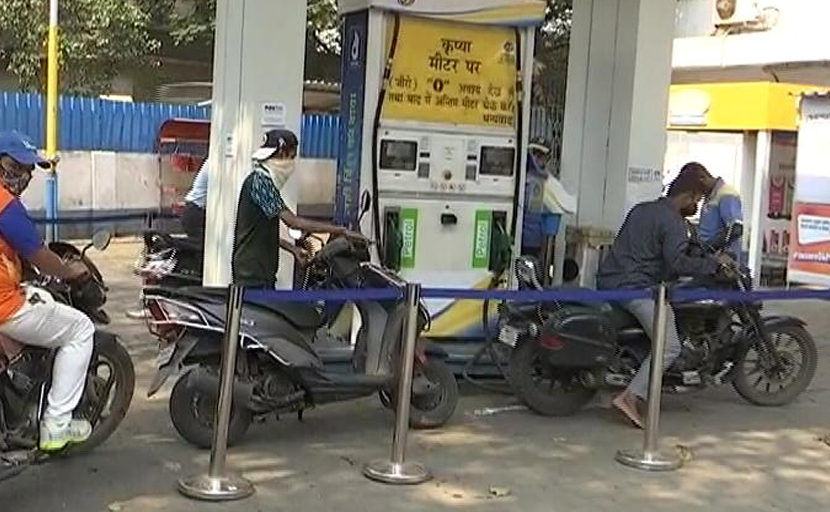 Normal Petrol's Price Crosses Rs 100 A Litre In Rajasthan's Sriganganagar