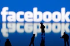 Facebook BARS App Launched for Rappers to Take on TikTok Facebook BARS App Launched for Rappers to Take on TikTok