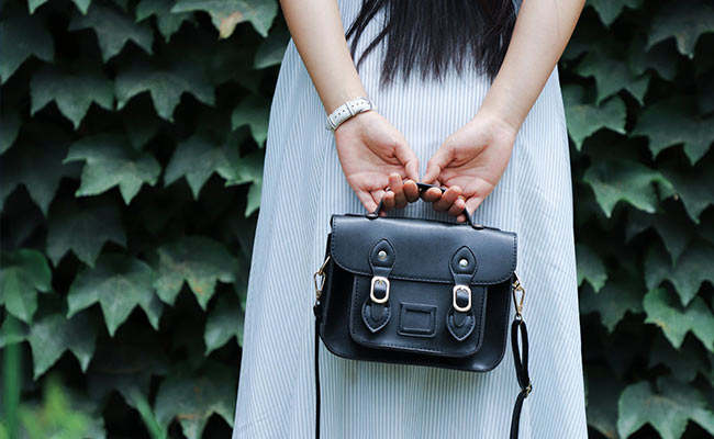 Stylish Handbags To Carry Your World Around With You