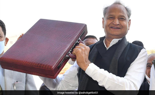 Rajasthan Budget 2021 : CM अशोक गहलोत ने पेश किया बजट, लाएंगे 'राइट टू हेल्थ' बिल