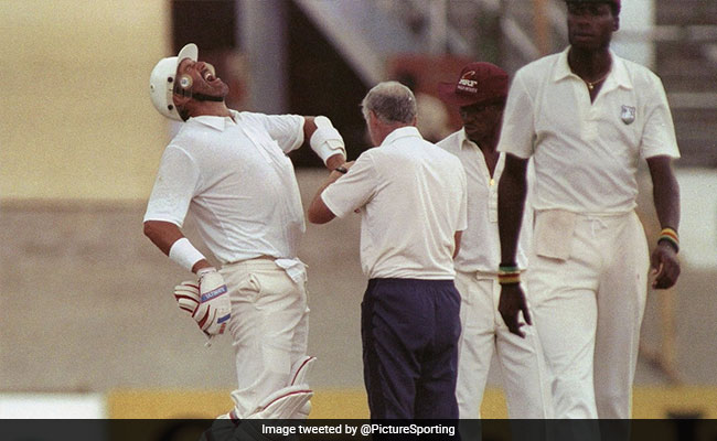 इंग्लैंड बल्लेबाज ग्राहम गूच के हाथ की हड्डी तोड़ने वाले वेस्टइंडीज पूर्व तेज गेंदबाज का निधन