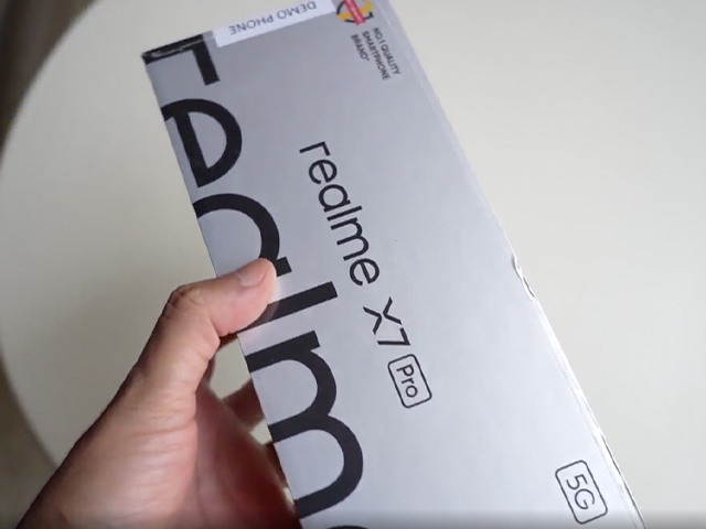 Realme X7 Pro Hindi Unboxing & Review: 120Hz डिस्प्ले और 65W चार्जिंग वाला मिड-रेंज "फ्लैगशिप किलर"?