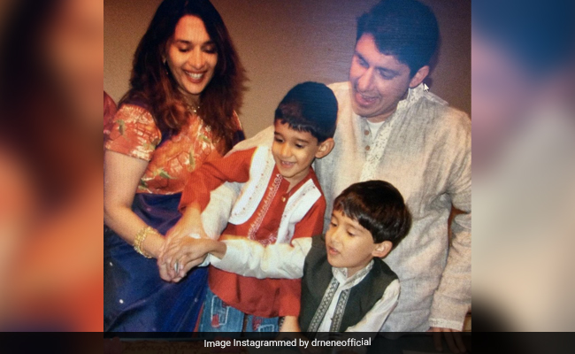 Throwback Thursday: Madhuri Dixit In A Perfect Pic With Her Family