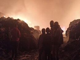 Delhi Fire: दिल्ली के ओखला इलाके में लगी भीषण आग, 20 से ज्यादा झोपड़ियां जलकर खाक Delhi Fire: दिल्ली के ओखला इलाके में लगी भीषण आग, 20 से ज्यादा झोपड़ियां जलकर खाक