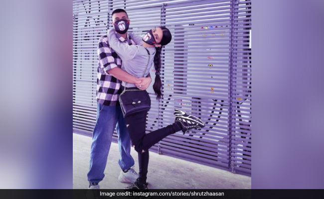 Trending: Shruti Haasan's Pics With Boyfriend Santanu Hazarika
