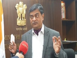 कोयला संकट पर पैनिक क्रिएट करने पर मीटिंग में ही बिफरे ऊर्जा मंत्री, अधिकारी की लगाई क्लास कोयला संकट पर पैनिक क्रिएट करने पर मीटिंग में ही बिफरे ऊर्जा मंत्री, अधिकारी की लगाई क्लास
