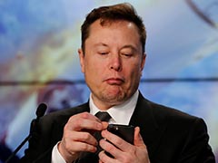 SpaceX&rsquo;s Starlink Internet Shuts Down From Overheating in Arizona, Man Waters Satellite Dish to Fix It