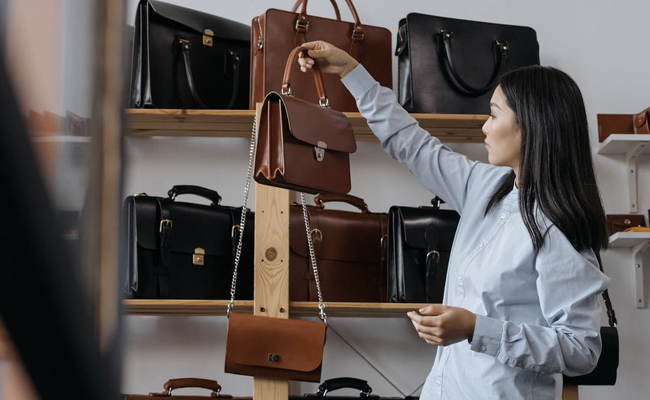 Let Your Bag Do The Talking With These Handbags At Upto 60% Off