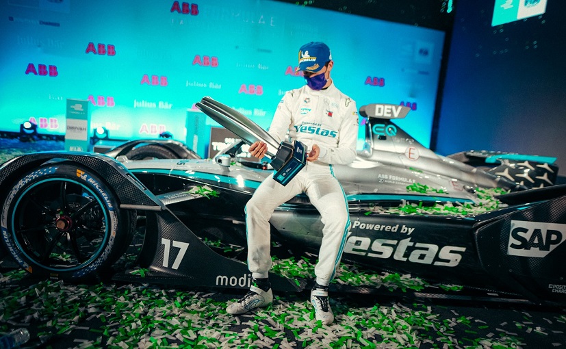 Formula E: Mercedes' de Vries Wins Diriyah E-Prix In First Night Race, Mahindra's Alexander Sims Bags 7th