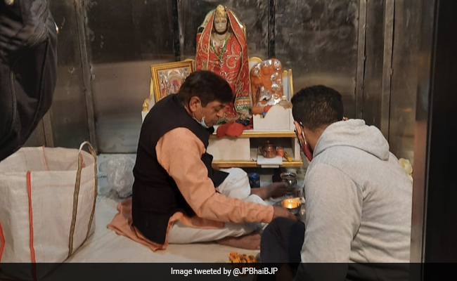 After Its Demolition, Makeshift Temple Comes Up In Delhi's Chandni Chowk