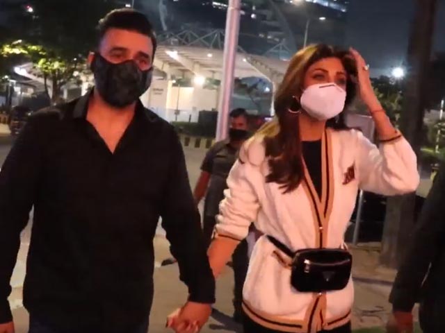 Sara Ali Khan, Shilpa Shetty, Raj Kundra Spotted on Valentine's Day