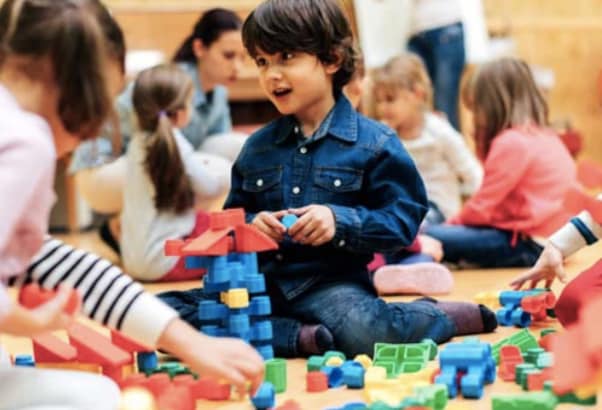 नर्सरी में एडमिशन के लिए कितनी होनी चाहिए आपके बच्चे की उम्र? जरूर जान लीजिए ये नियम