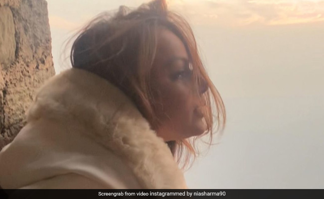 ठंड से टीवी की नागिन का हुआ बुरा हाल, वैलेंटाइंस डे पर बोलीं- जब चली ठंडा हवा...तुम याद आए...देखें Video