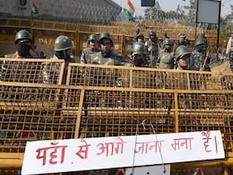 किसान आंदोलन के 7 महीने: देशभर में राजभवन कूच कर रहे किसान, दिल्ली LG का आवास किला में तब्दील किसान आंदोलन के 7 महीने: देशभर में राजभवन कूच कर रहे किसान, दिल्ली LG का आवास किला में तब्दील