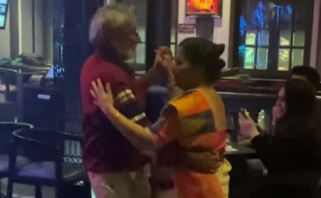 'वो चली...वो चली...' गाने पर बुजुर्ग कपल का धमाकेदार रोमांटिक डांस, Viral वीडियो देख लोग बोले- यही प्यार है