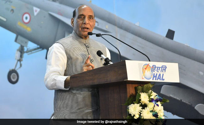 बालाकोट एयरस्ट्राइक: रक्षा मंत्री ने की IAF के पराक्रम की तारीफ, 2 साल पहले पाक में घुस गिराए थे 1000 KG बम