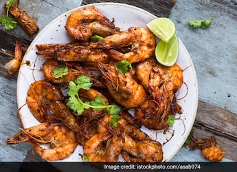 Andhra Style Prawn Fry: Make A Tantalizing Stir Fry In Under 15 Minutes Andhra Style Prawn Fry: Make A Tantalizing Stir Fry In Under 15 Minutes