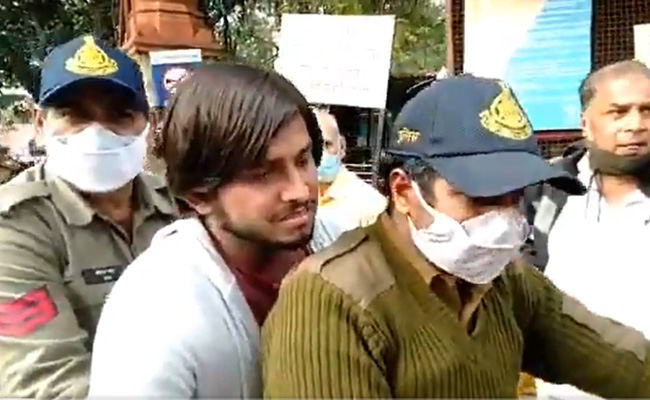 Court Rejects 2nd Bail Plea Of Sadaqat Khan, Arrested In Munawar Faruqui Case