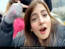 पाकिस्तानी लड़की ने पार्टी करते हुए मारा ऐसा डायलॉग, लोगों ने बना डाले फनी Memes - देखें Viral Video पाकिस्तानी लड़की ने पार्टी करते हुए मारा ऐसा डायलॉग, लोगों ने बना डाले फनी Memes - देखें Viral Video